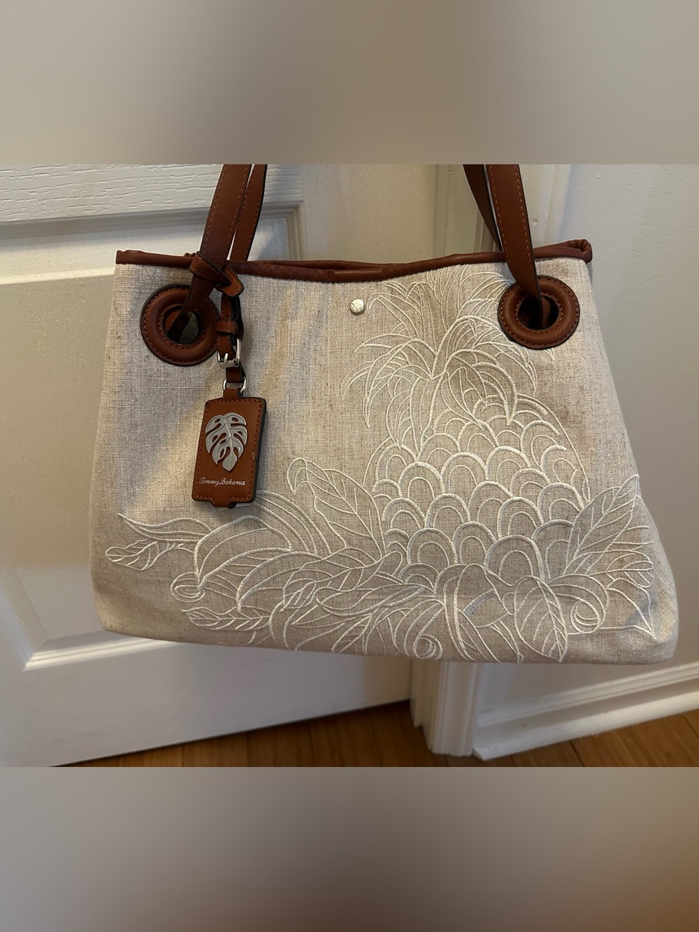 Tommy Bahama Neutral Linen Tote with Leather Trim and Pineapple Embroidery NWOT